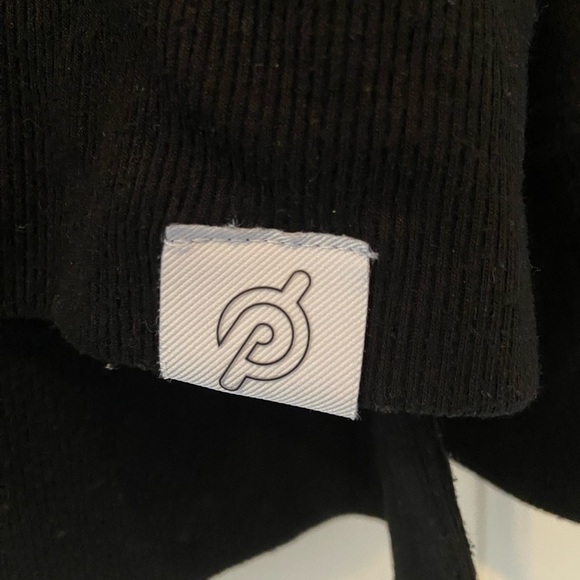 Peloton Black Cozy Hoodie Pocket Pullover Sweatshirt with Silver Logo Size Small - Picture 8 of 10